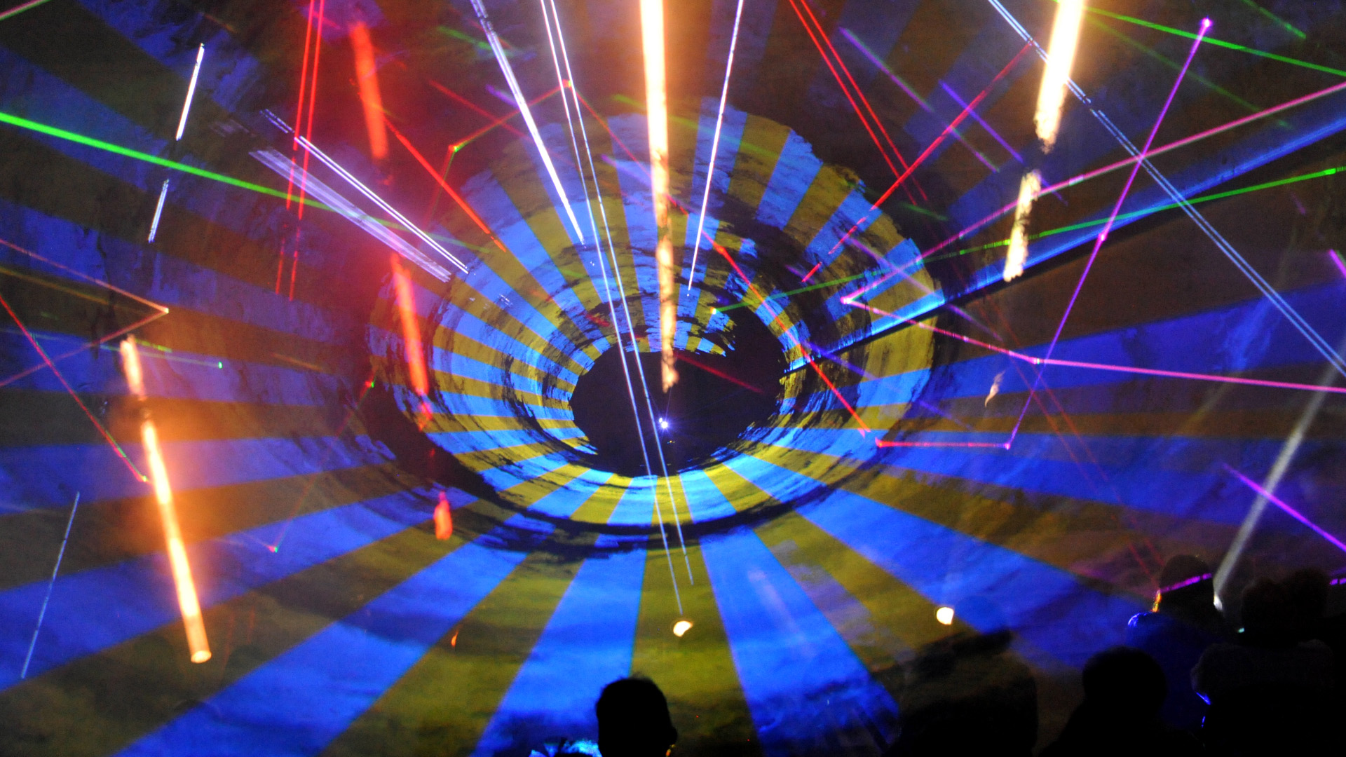 The Force of Light è uno spettacolo interamente creato con l’utilizzo della <span>tecnologia laser</span>.